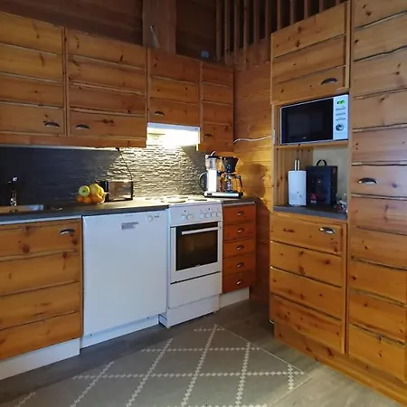 Vuosselintaehti 8 B Apartament