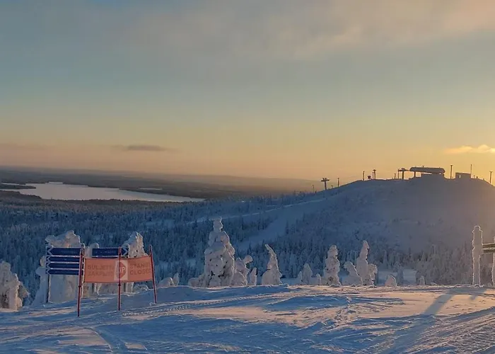 Vuosselintaehti 8 B شقة